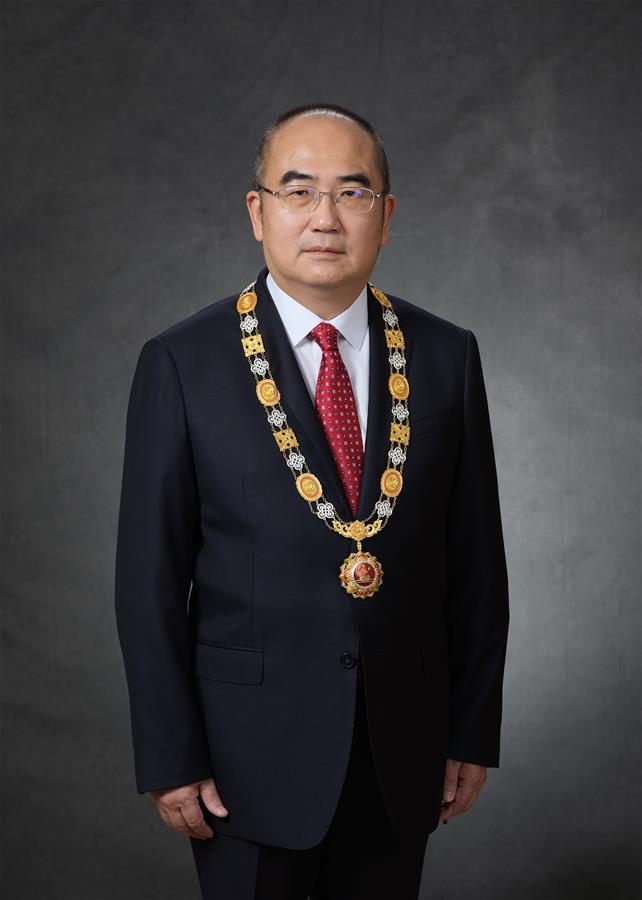 (新華網(wǎng))“人民英雄”國家榮譽稱號獲得者——張定宇