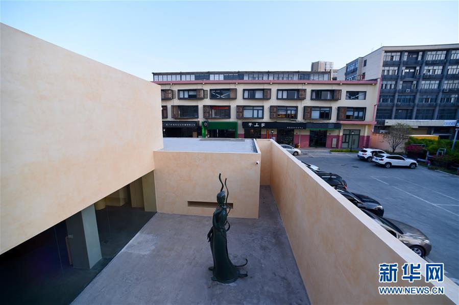 (特區(qū)40年·圖文互動(dòng))(2)老廠房變身“夢(mèng)工廠”折射廈門經(jīng)濟(jì)特區(qū)40年變遷