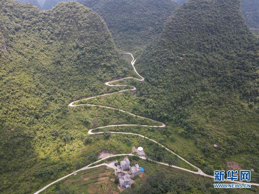 (新華全媒頭條·圖文互動(dòng))(2)決戰(zhàn)千山萬(wàn)弄間——廣西“極貧角落”最后攻堅(jiān)記