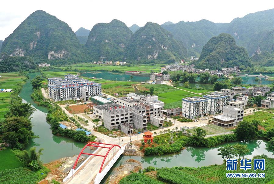 (新華全媒頭條·圖文互動(dòng))(7)決戰(zhàn)千山萬(wàn)弄間——廣西“極貧角落”最后攻堅(jiān)記