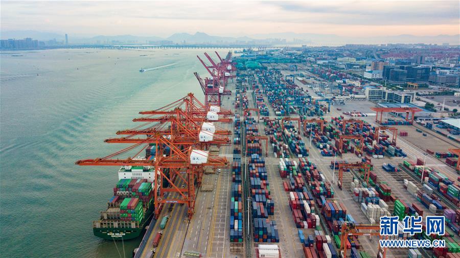 (在習(xí)近平新時代中國特色社會主義思想指引下——新時代新作為新篇章·習(xí)近平總書記關(guān)切事·圖文互動)(5)我家大門常打開——經(jīng)濟(jì)特區(qū)全方位對外開放故事