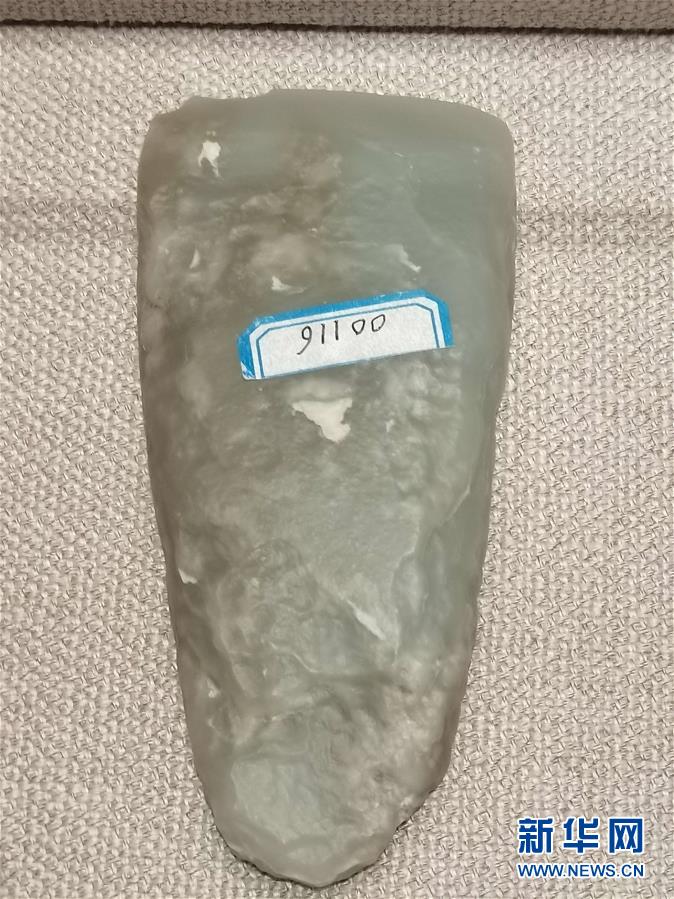 （文化視點(diǎn)·聽文物講故事·圖文互動）（2）豪橫！古人扛著玉斧在羅布泊打獵