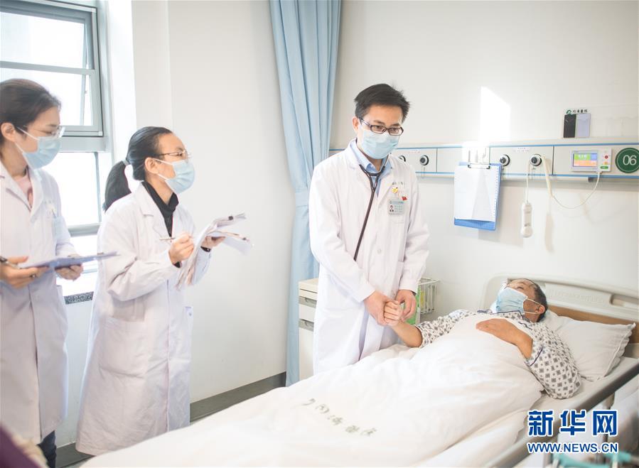 (抗疫先進(jìn)事跡·圖文互動(dòng))(3)用凡人微光照亮勝利之路——戰(zhàn)“疫”先進(jìn)代表素描