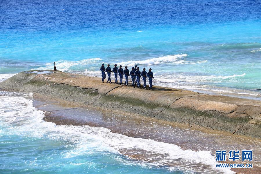 （新華全媒頭條·圖文互動）（10）沿著中國特色強軍之路闊步前進(jìn)——黨中央、中央軍委領(lǐng)導(dǎo)推進(jìn)國防和軍隊建設(shè)70年紀(jì)實
