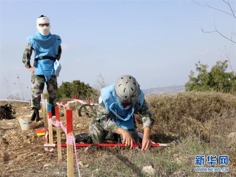 （新華全媒頭條·圖文互動）（12）沿著中國特色強軍之路闊步前進(jìn)——黨中央、中央軍委領(lǐng)導(dǎo)推進(jìn)國防和軍隊建設(shè)70年紀(jì)實