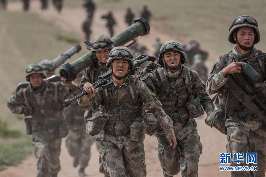 （新華全媒頭條·圖文互動）（13）沿著中國特色強軍之路闊步前進(jìn)——黨中央、中央軍委領(lǐng)導(dǎo)推進(jìn)國防和軍隊建設(shè)70年紀(jì)實