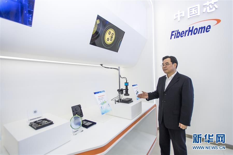 (新華全媒頭條·圖文互動)(6)情系人民 心牽創(chuàng)新——習(xí)近平總書記考察湖北回訪記