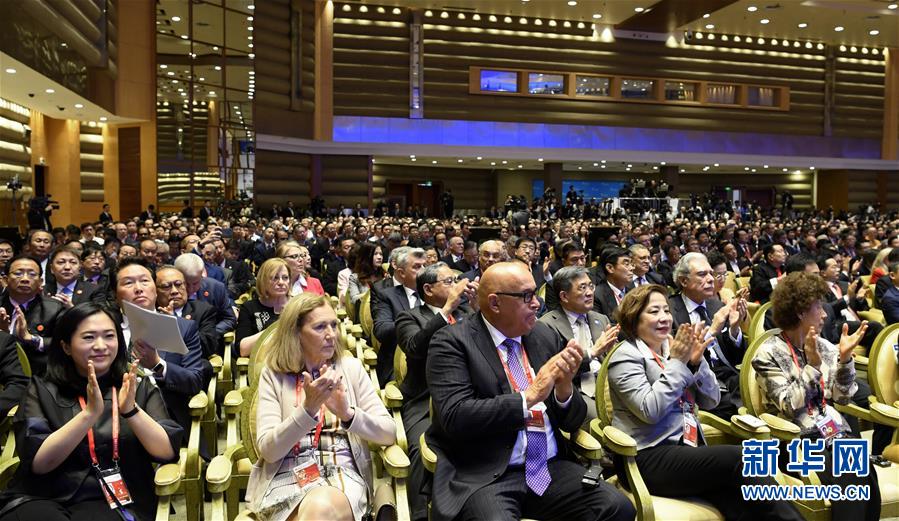 (新華全媒頭條·圖文互動(dòng))(12)潮起東方萬象新——以習(xí)近平同志為核心的黨中央團(tuán)結(jié)帶領(lǐng)全黨全軍全國各族人民貫徹落實(shí)黨的十九大精神紀(jì)實(shí)