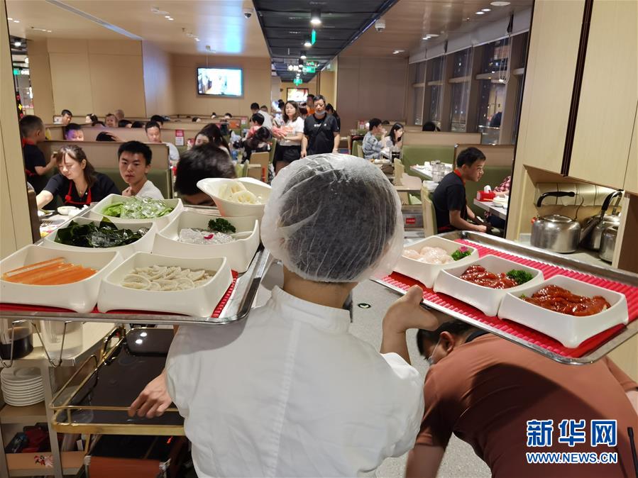 （在習(xí)近平新時(shí)代中國(guó)特色社會(huì)主義思想指引下——新時(shí)代新作為新篇章·習(xí)近平總書(shū)記關(guān)切事·圖文互動(dòng)）（2）珍惜盤(pán)中餐，狠剎浪費(fèi)風(fēng)——各地積極行動(dòng)堅(jiān)決制止餐飲浪費(fèi)