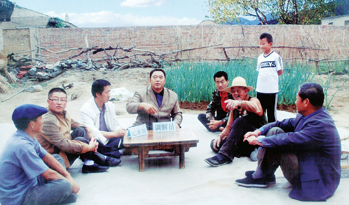 調(diào)解“家長(zhǎng)里短，雞毛蒜皮”的小事情是李培斌從事的大事業(yè)