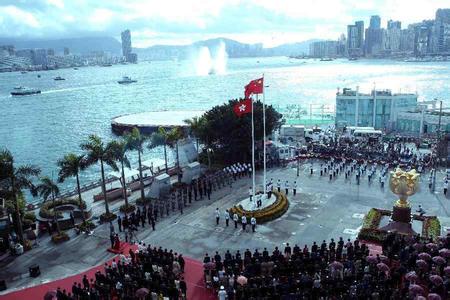 今年7月1日香港將迎來回歸祖國20周年，這是一件大事、盛事