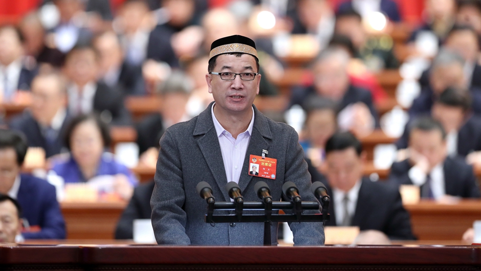 新疆維吾爾自治區(qū)呼圖壁縣政協(xié)副主席、伊斯蘭教協(xié)會(huì)會(huì)長(zhǎng)，呼圖壁縣城鎮(zhèn)陜西寺阿訇 楊杰
