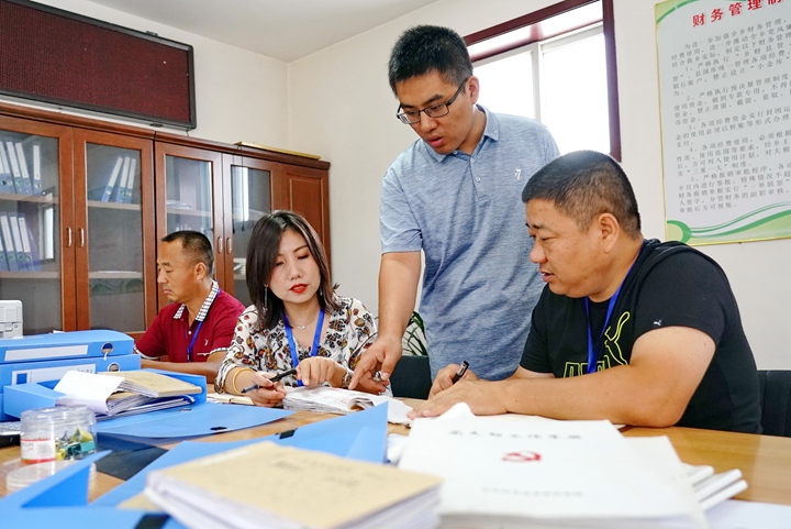 新華社評(píng)論員:不斷提高治理腐敗效能