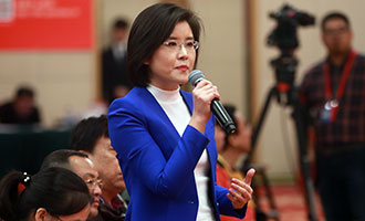中央電視臺、中國國際電視臺記者提問