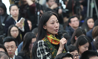 香港文匯報(bào)、大公報(bào)記者提問(wèn)