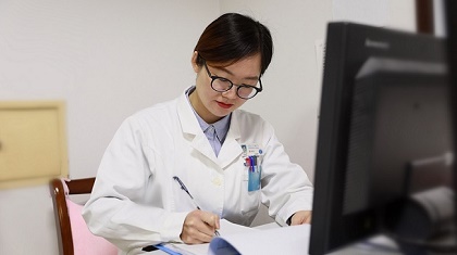 有才！這位女醫(yī)生自創(chuàng)說唱視頻，讓科普更“接地氣”