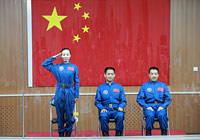 航天員飛行乘組同記者見面