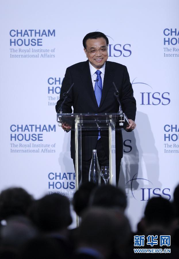 6月18日，國(guó)務(wù)院總理李克強(qiáng)在倫敦金融城市長(zhǎng)官邸面向英國(guó)皇家國(guó)際問(wèn)題研究所和國(guó)際戰(zhàn)略研究所兩大智庫(kù)發(fā)表題為《共建包容發(fā)展的美好世界》的演講。新華社記者 張鐸 攝 