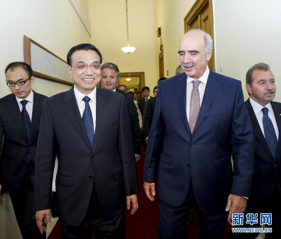 6月19日，國(guó)務(wù)院總理李克強(qiáng)在希臘議會(huì)大廈會(huì)見希臘議長(zhǎng)米馬拉基斯。新華社記者 王曄 攝