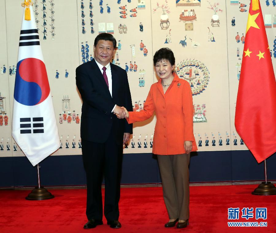 7月3日，國家主席習(xí)近平在首爾同韓國總統(tǒng)樸槿惠舉行會(huì)談。新華社記者 蘭紅光 攝