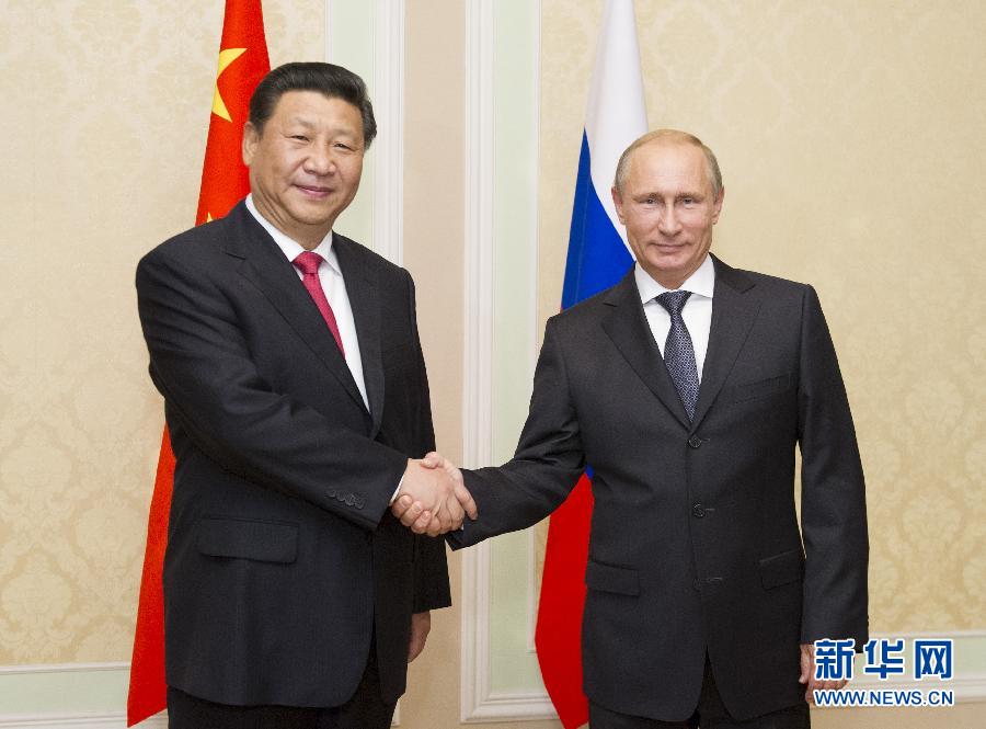 9月11日，中國(guó)國(guó)家主席習(xí)近平在塔吉克斯坦首都杜尚別會(huì)見(jiàn)俄羅斯總統(tǒng)普京。 新華社記者 黃敬文 攝 