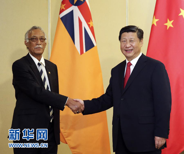 11月22日，國家主席習近平在斐濟楠迪會見紐?？偫硭?。新華社記者姚大偉攝 