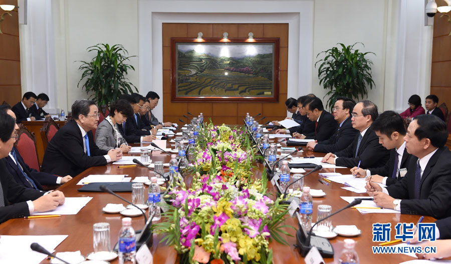 12月25日至27日，中共中央政治局常委、全國政協(xié)主席俞正聲對越南進(jìn)行正式訪問。這是12月26日，俞正聲在河內(nèi)與越南祖國陣線主席阮善仁舉行會談。 新華社記者馬占成攝