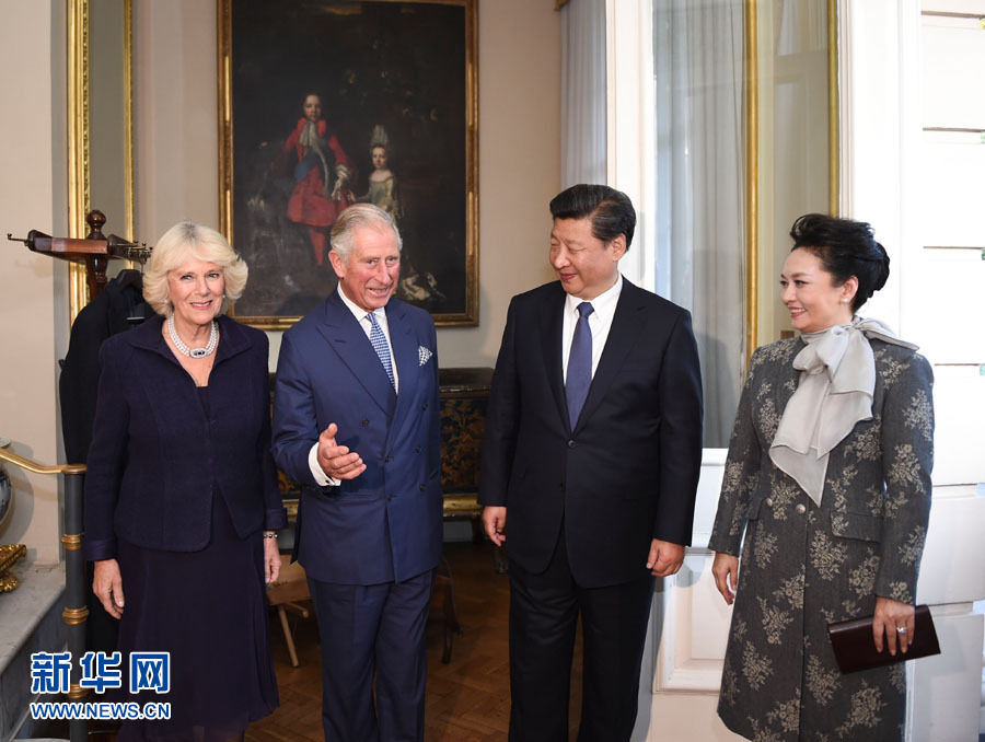10月20日，國家主席習(xí)近平和夫人彭麗媛在倫敦會見英國查爾斯王儲夫婦。 新華社記者 謝環(huán)馳 攝