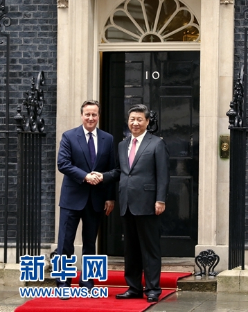 10月21日，國家主席習(xí)近平在倫敦唐寧街首相府同英國首相卡梅倫舉行會談。 新華社記者 鞠鵬 攝 