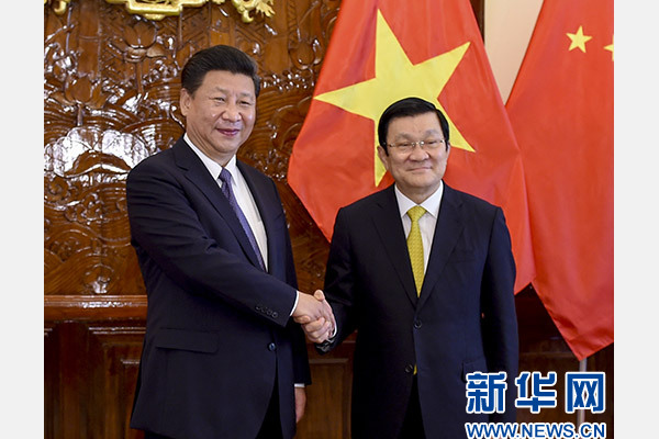 11月6日，中共中央總書記、國家主席習(xí)近平在河內(nèi)同越南國家主席張晉創(chuàng)舉行會(huì)談。 新華社記者李學(xué)仁攝