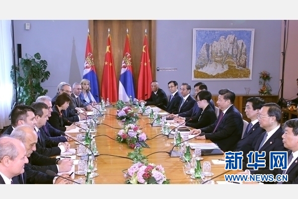 6月18日，國家主席習(xí)近平在貝爾格萊德同塞爾維亞總統(tǒng)尼科利奇舉行會談。 新華社記者 馬占成 攝