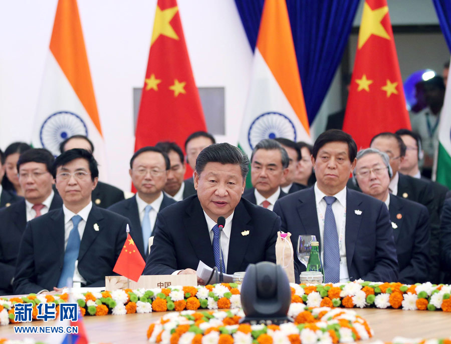 10月16日，金磚國家領導人第八次會晤在印度果阿舉行。中國國家主席習近平、印度總理莫迪、南非總統(tǒng)祖馬、巴西總統(tǒng)特梅爾、俄羅斯總統(tǒng)普京出席。習近平發(fā)表題為《堅定信心　共謀發(fā)展》的重要講話。新華社記者姚大偉攝 