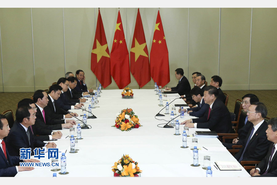 11月19日，國家主席習(xí)近平在利馬會(huì)見越南國家主席陳大光。新華社記者 龐興雷 攝 