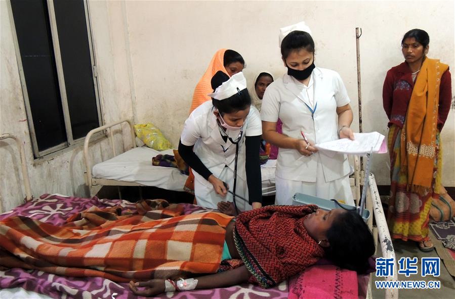 (國際)(2)印度假酒事件死亡人數(shù)升至156人