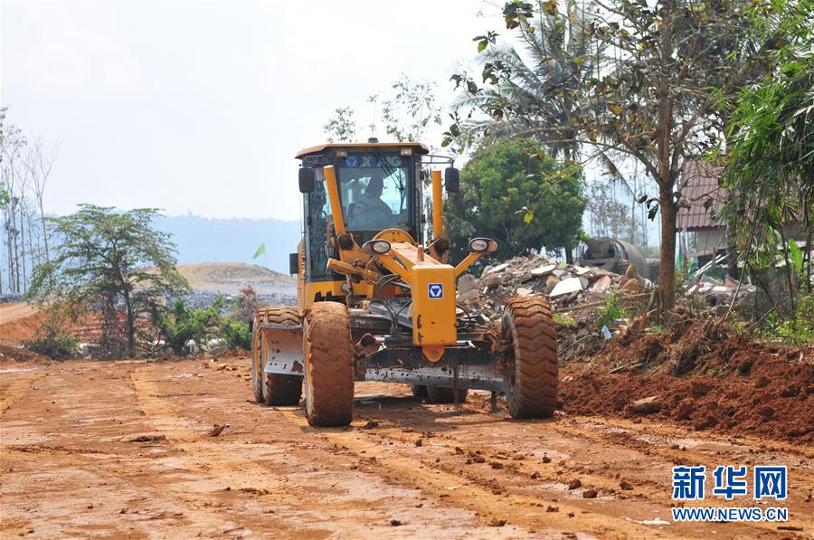 (國(guó)際·“一帶一路”高峰論壇·圖文互動(dòng))(2)老撾村民的夢(mèng)想在中老鐵路上延伸