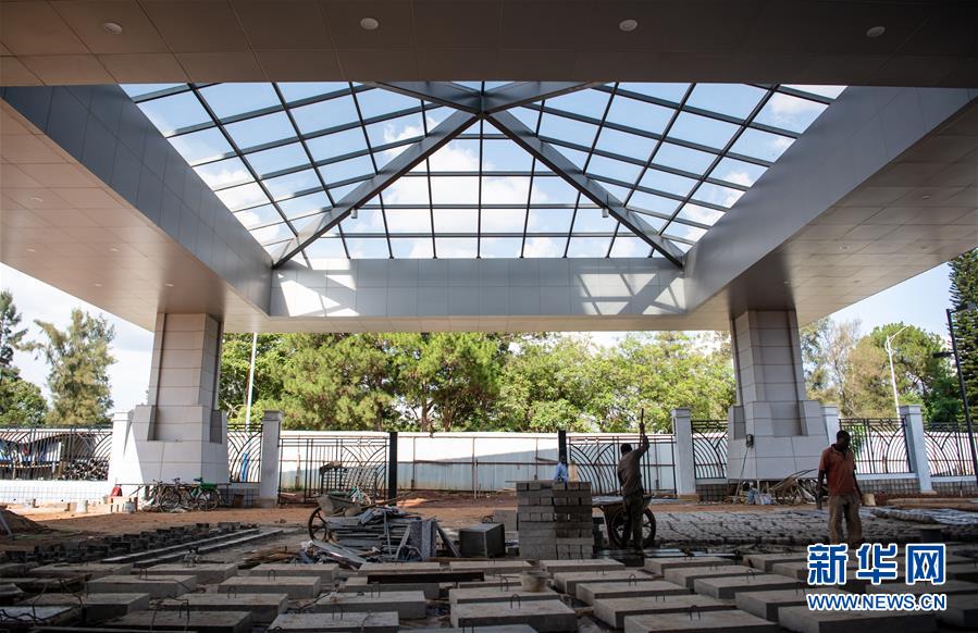 (國際·圖文互動)(2)通訊:打造精品援外項目 增進(jìn)中盧兩國友誼