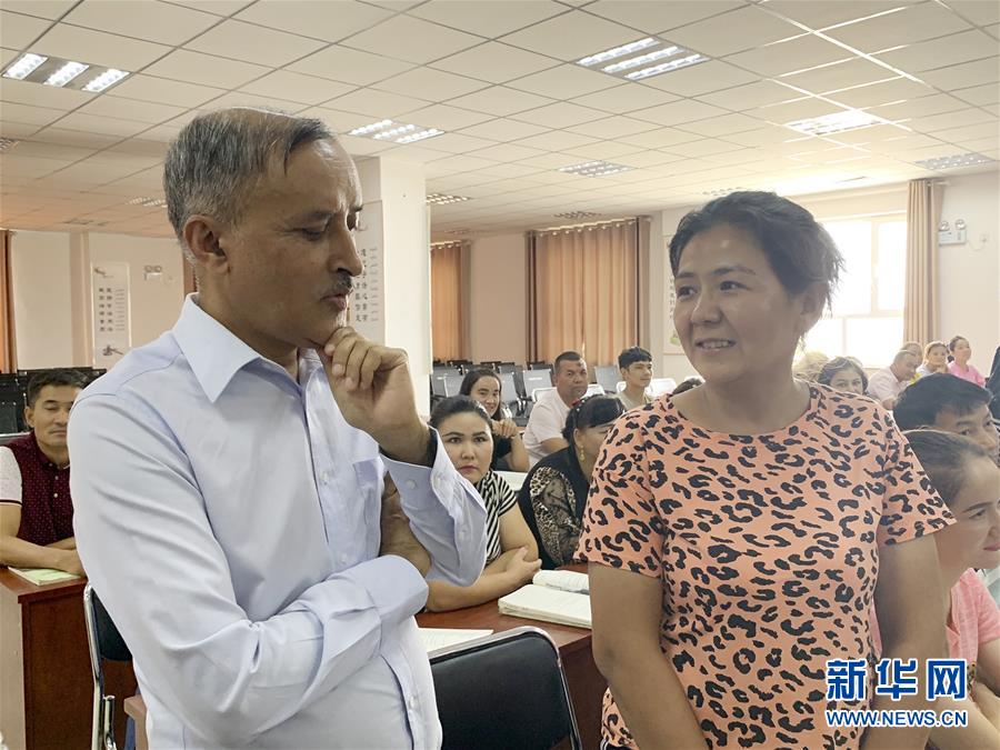 （圖文互動）（2）多國駐華使節(jié)參訪新疆：中國反恐、去極端化經(jīng)驗(yàn)值得學(xué)習(xí)借鑒