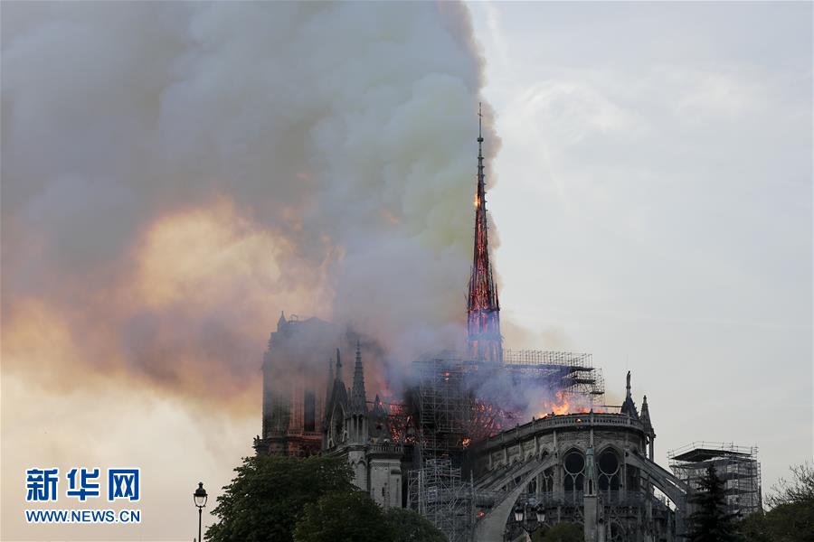 (國際)(3)馬克龍承諾5年內(nèi)完成巴黎圣母院重建工作