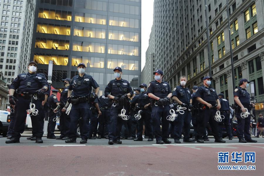 （國際）（5）美國警察執(zhí)法動作不當致一名非裔男子死亡 引發(fā)大規(guī)?？棺h