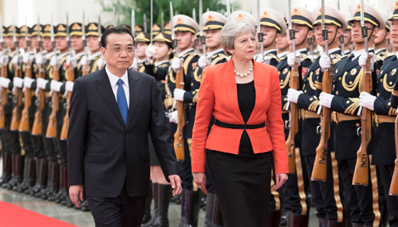李克強(qiáng)同特雷莎·梅舉行中英總理年度會(huì)晤
