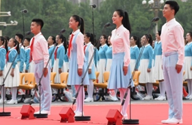 聽共青團(tuán)員和少先隊(duì)員的心聲：請黨放心，強(qiáng)國有我！
