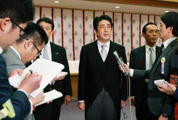 安倍機關(guān)算盡又能撈到幾根稻草？