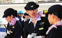 各國(guó)高鐵女乘務(wù)有啥不一樣？【組圖】